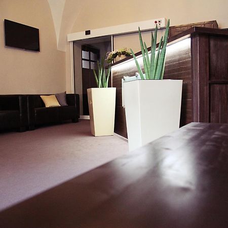 Hotel U Hradu Mladá Boleslav エクステリア 写真