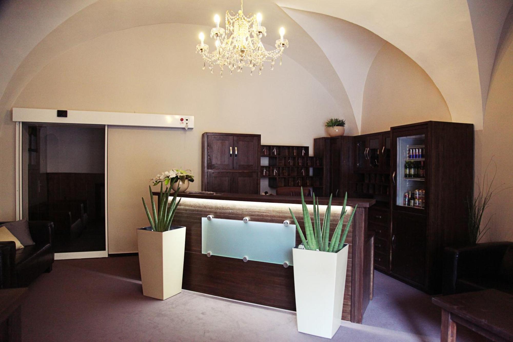 Hotel U Hradu Mladá Boleslav エクステリア 写真