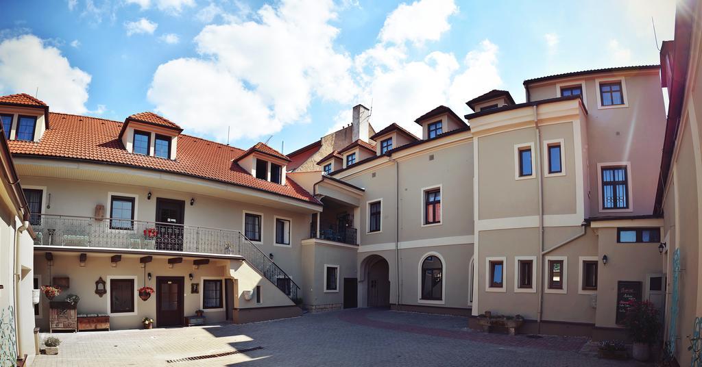 Hotel U Hradu Mladá Boleslav エクステリア 写真